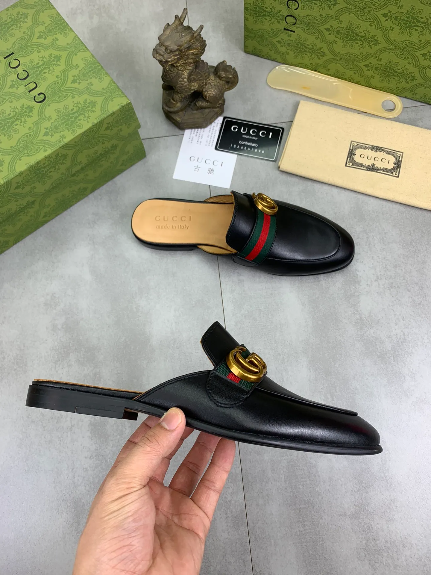 Men's Men's Shoes💰P480💰【New Style】Water-dyed Niuli High Quality Gucci half-drag business leather shoes hot selection (Gucci) official website latest Gucci half-drag 🎁 business leather shoes, hot style 💥 simple and elegant style, exclusive for trendy men. Unique official website latest brand original double G embossing Elements 👑 Original Gucci decoration, fashionable and elegant, fabric original calfskin ✅ Fully imported first-layer cowhide lining, official website designated wear-resistant, rubber business outsole, classic model taken at the counter in real life 🎬Number: 38-44 (45 46 customized) 2⃣️colors available